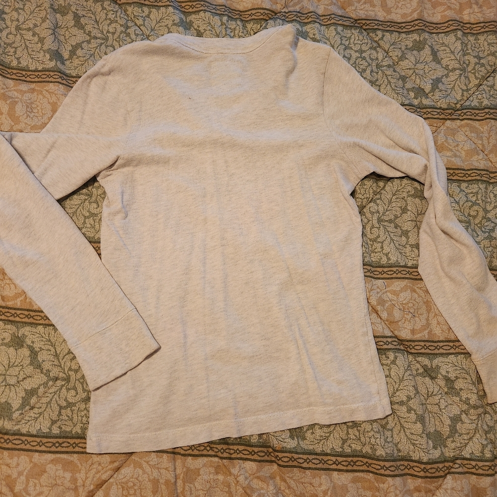 Hollister - Picture 3 of 3